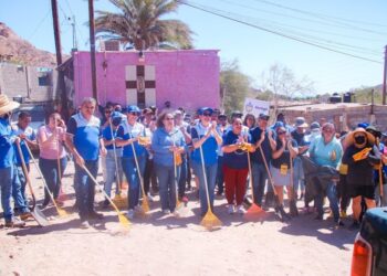 ATIENDE AYUNTAMIENTO SOLICITUDES DE COLONOS DE RANCHERÍA Y VÍA PROVIDENCIA.