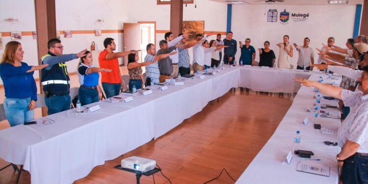 TOMA PROTESTA LA COMISIÓN CONSULTIVA PARA EL DESARROLLO URBANO DE MULEGÉ