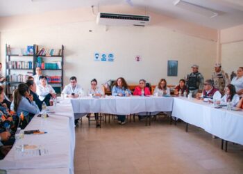 DAN BANDERAZO DE INICIO A OPERATIVO DE SALUD EN VIZCAÍNO