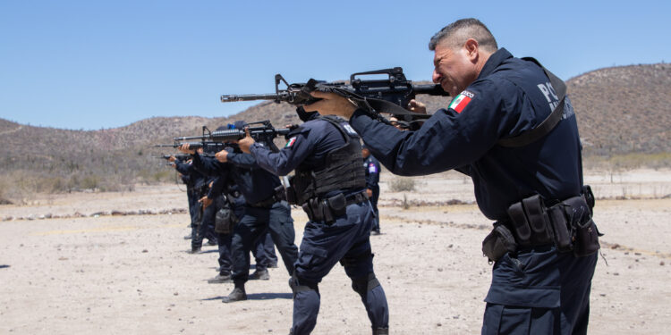 Policías municipales reciben capacitación&nbsp;en armamento y tiro