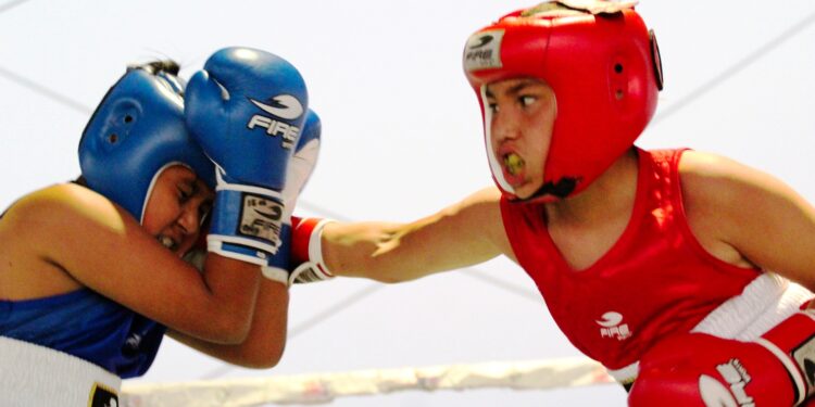 Realizan tercer encuentro del Torneo de Barrios en la Márquez de León