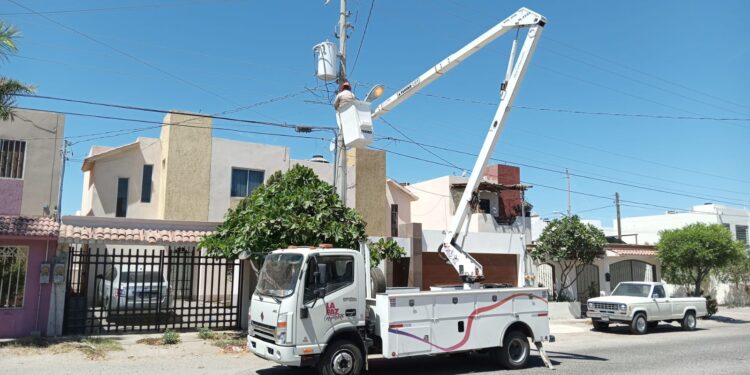 Rehabilita Servicios Públicos 144 luminarias en la ciudad y zona rural