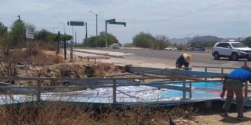 Retira Ayuntamiento de La Paz 6 estructuras publicitarias, sin autorización