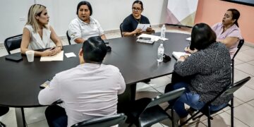 Se reúne DIF La Paz con la Titular del Programa de Becas Benito Juárez