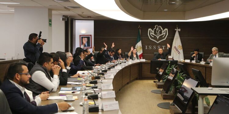 Trabaja Issste en asegurar plantillas completas en unidades médicas