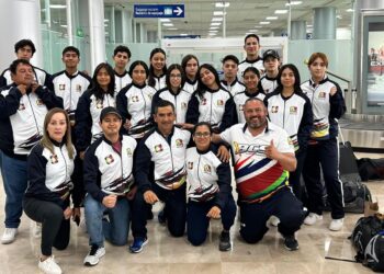 VIAJAN A TABASCO KARATECAS DE BCS PARA COMPETIR EN LOS NC2023