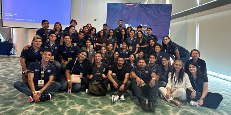 Universidad Mundial&nbsp; asistió al&nbsp; Congreso Internacional Fisioterapia en Cancún.