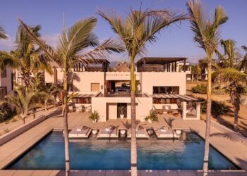 Tragedia en Hotel de Pescadero: Pareja de Extranjeros Pierde la Vida en un Incidente Desgarrador