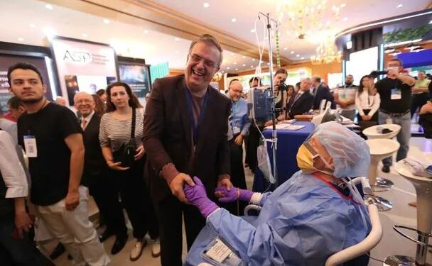 Marcelo Ebrard presenta su visión para transformar el sistema de salud en México