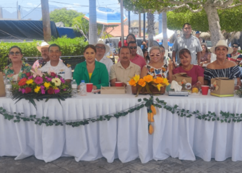 Este sábado se llevó a cabo el corte de listón por parte de las autoridades municipales y estatales, con el que quedó formalmente inaugurada la Feria del Mango