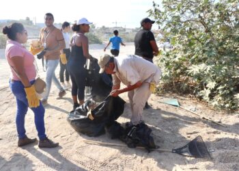 El alcalde Oscar Leggs Castro encabezó la jornada sabatina de limpieza número 20 de lo que va de su gestión