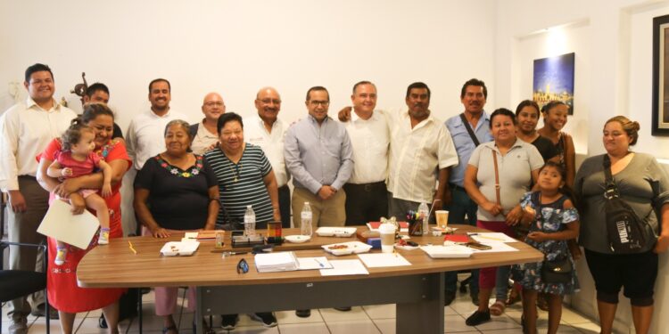 Pondran en marcha la próxima semana los proyectos de electrificación en las colonias El Mezquite y Ejidal mejor conocida como ‘’La Ballena’’, con una inversión de más de $7 millones de pesos