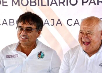 En el marco de la gira de trabajo que llevó a cabo el presidente municipal Oscar Leggs Castro, acompañado del gobernado Víctor Castro Cosío por este municipio, se reunieron con habitantes de la comunidad de Cabo Pulmo