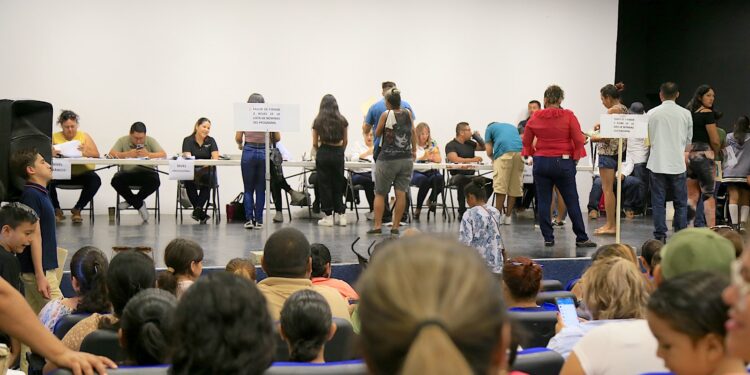 “Apoyo Económico a Estudiantes”