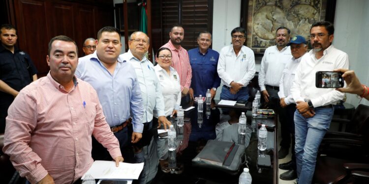 el director general de Agua Potable de Los Cabos, Ismael Rodríguez Piña, dio a conocer que trabajan coordinadamente con la Comisión Nacional del Agua (CONAGUA)