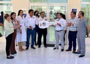 Siguiendo con la instrucción del presidente municipal Oscar Leggs Castro: otorgar servicios médicos todos los días de la semana en la reciente inaugurada Unidad Médica de Salud en la colonia Vista Hermosa en San José del cabo