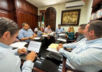 El alcalde Oscar Leggs Castro tuvo a bien presidir la 1era reunión extraordinaria del Comité Técnico del Fideicomiso del Cobro del Derecho al Saneamiento Ambiental