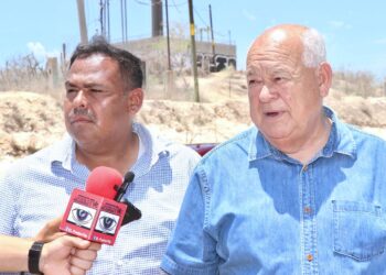 La pavimentación de la avenida Nicolás Tamaral conocida como La Brecha en Cabo San Lucas, presenta un avance del 15% y se estima que para finales de este mes evolucione a un 25% con el apoyo de aproximadamente 200 personas que se encuentran trabajando en la zona.