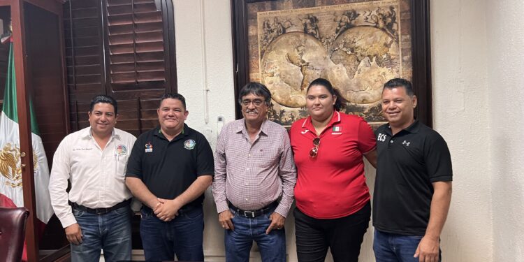 Este lunes 24 de julio el alcalde Oscar Leggs Castro sostuvo una reunión con el presidente de la Asociación de Deportistas con Parálisis Cerebral Jesús Martínez Montoya