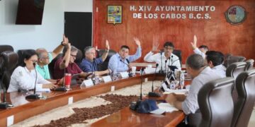 En la décima tercera sesión extraordinaria  de la Junta de Gobierno del Agua Potable de Los Cabos, encabezada por el presidente municipal Oscar Leggs Castro y el director general del Organismo Operador, Ismael Rodríguez Piña se aprobaron diversos puntos que atenderán el rezago de agua potable en Cabo San Lucas