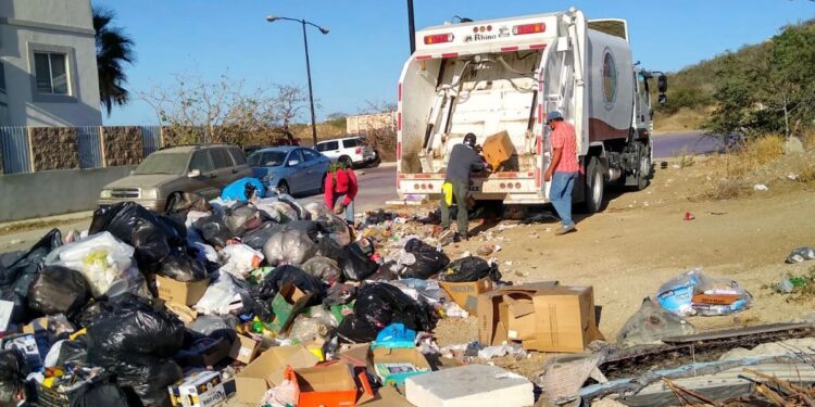 Plan de trabajo integral en el cual se garantiza la atención oportuna a la ciudadanía respecto a la recolección de residuos tanto en las colonias regularizadas como las que se ubican en zonas de alto riesgo.