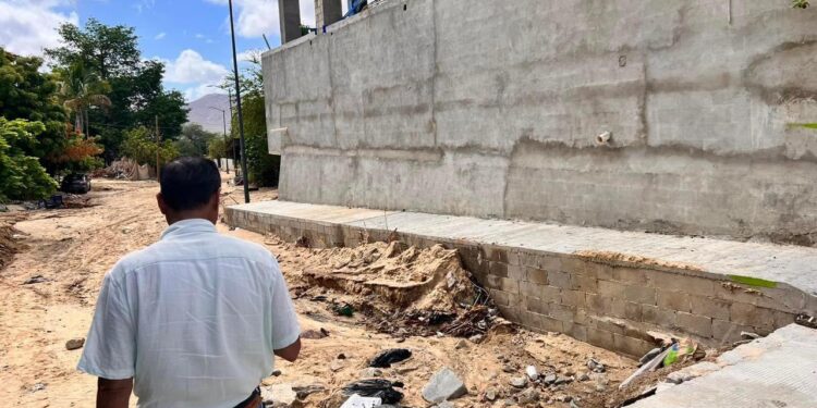 Se realizó recorridos por las diversas calles de la ciudad con la finalidad de rehabilitar las avenidas y retirar la basura acumulada tras el arrastre del agua.