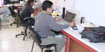El Gobierno de Los Cabos por medio de la Contraloría Delegacional a cargo de José Joel Lorenzo Ruíz, dio a conocer que las 1 mil 270 personas que laboran en la delegación de Cabo San Lucas, cumplieron al 100% con su declaración patrimonial.