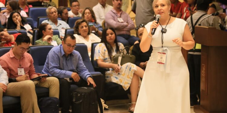 La II regidora Irene Galindo Román participó como ponente en el 2° Congreso Los Cabos Sostenible