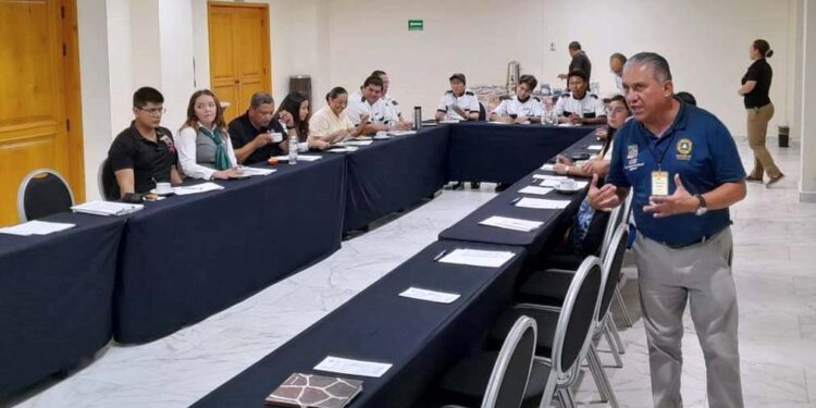 El Gobierno de Los Cabos que preside Oscar Leggs Castro a través de la Dirección Municipal de Protección Civil, de manera continua realiza labores de inspección para verificar que cumplan con los lineamientos, protocolos de actuación y de prevención para atender cualquier contingencia hidrometeorológica en la Temporada de Huracanes 2023.