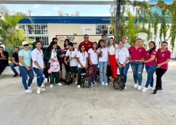 50 estudiantes de la escuela secundaria No. 57 participaron en el Rally deportivo-informativo
