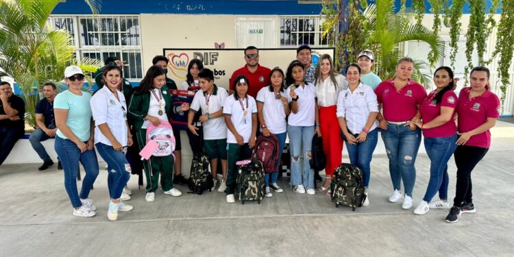 50 estudiantes de la escuela secundaria No. 57 participaron en el Rally deportivo-informativo