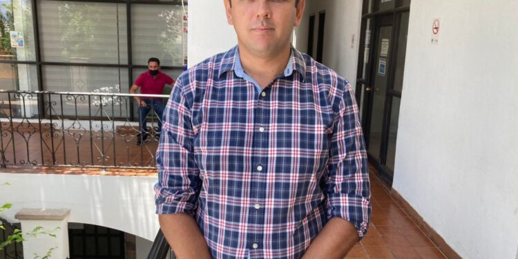 El delegado de La Ribera Miguel Mijares González dio a conocer que como cada año ya se encuentran preparados y con un plan de trabajo para atender el tema de emergencias ante las lluvias y huracanes que se pudieran presentar en la zona