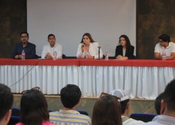 Sesiona en la UABCS la Asociación Nacional de Estudiantes de Economía