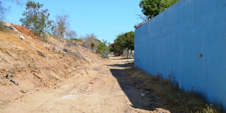 Avanza limpieza de arroyos en el municipio de La Paz