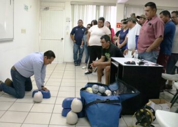 Capacitan al personal del Deporte Municipal en Cursos de Primeros Auxilios&nbsp; y Rescate Acuático