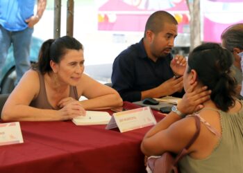 Continúa DIF Municipal La Paz brindando atención en las audiencias ciudadanas