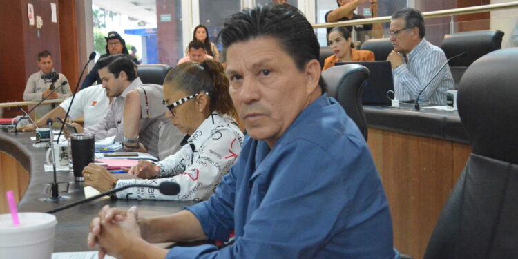 &nbsp;Gestiona ante la SS el Diputado Enrique Ríos, médicos y medicinas para el Distrito XI