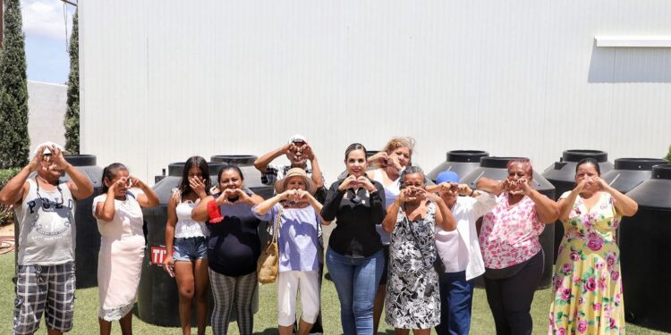 Apoya programa mujeres que transforman a familias de Los Cabos, con tinacos: Diputada Gabriela Montoya