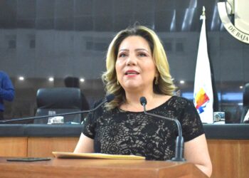Pide Diputada Marbella González Plan Maestro para Santa Rosalía, Pueblo Mágico