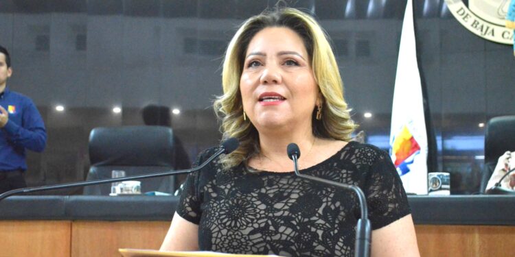 Pide Diputada Marbella González Plan Maestro para Santa Rosalía, Pueblo Mágico