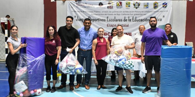 BENEFICIÓ SEP A 130 MIL ESTUDIANTES CON MATERIAL DEPORTIVO