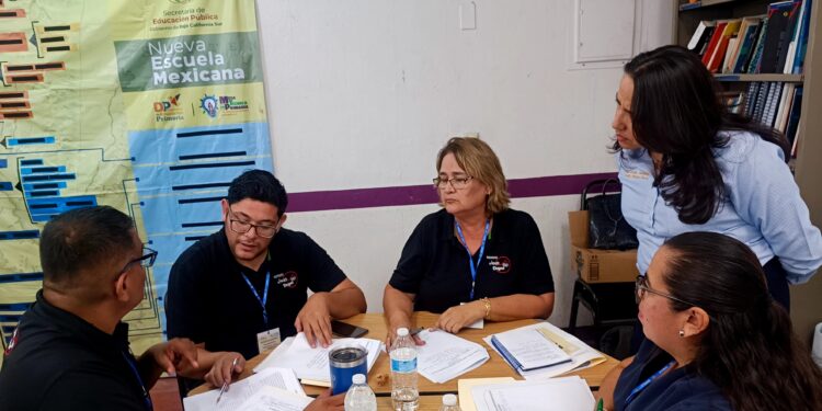 IMPARTEN A DOCENTES DE PRIMARIA TALLER DE ANÁLISIS SOBRE LA NUEVA ESCUELA MEXICANA