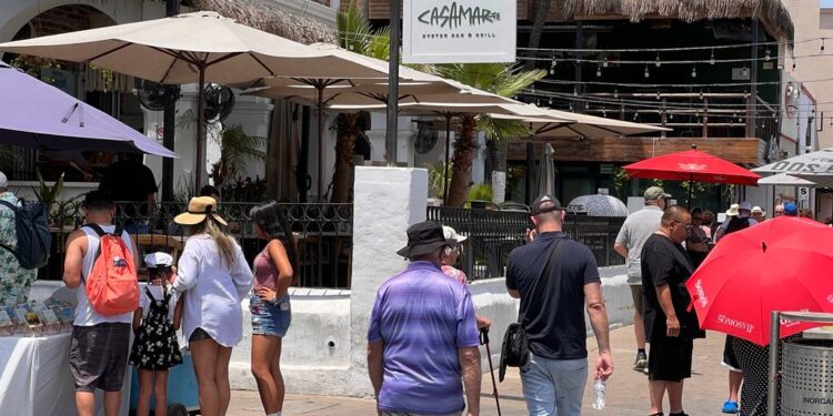 VACACIONES DE VERANO DEJARÁN DERRAMA SUPERIOR A LOS 92 MILLONES DE DÓLARES EN BCS: SETUE