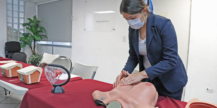 CAPACITA SALUD A PERSONAL EN REALIZACIÓN DE PRUEBAS PARA DETECTAR CÁNCER DE LA MUJER