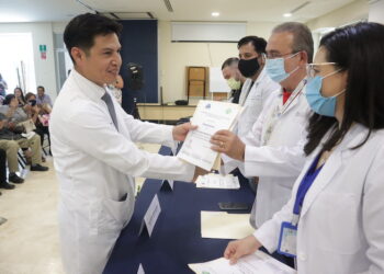 EGRESA NUEVA GENERACIÓN DE MÉDICOS INTERNOS DE PREGRADO EN HOSPITAL SALVATIERRA
