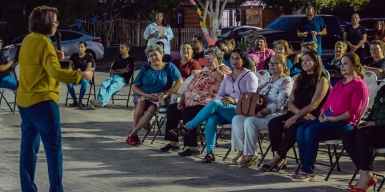 REALIZAN EN MULEGÉ CONFERENCIA MAGISTRAL POR EL DÍA DE LA SORDOCEGUERA