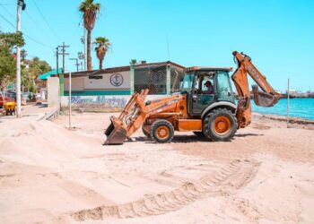 REHABILITA AYUNTAMIENTO DE MULEGÉ LA CANCHA “´PLAYAS NEGRAS” EN SANTA ROSALÍA
