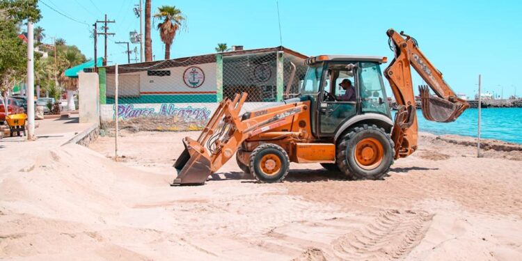 REHABILITA AYUNTAMIENTO DE MULEGÉ LA CANCHA “´PLAYAS NEGRAS” EN SANTA ROSALÍA
