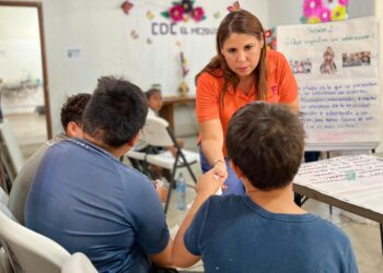 Imparte DIF Municipal pláticas sobre salud y educación sexual en CDC Mezquitito.