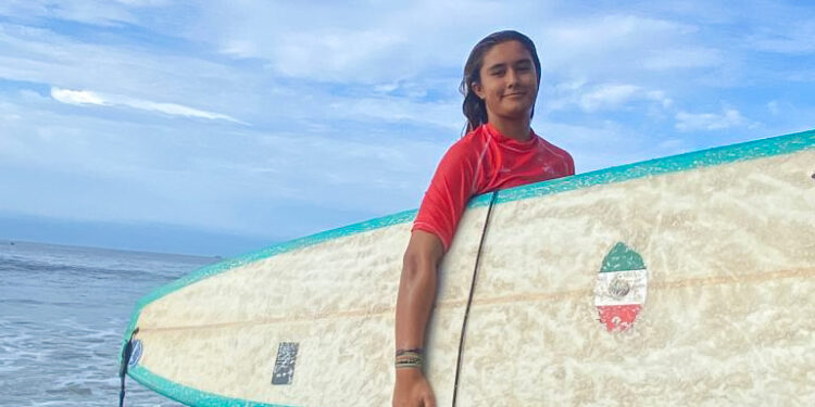 SURFISTA SUDCALIFORNIANA CORAL BONILLA CONQUISTA EL BRONCE EN LOS JUEGOS CENTROAMERICANOS 2023
